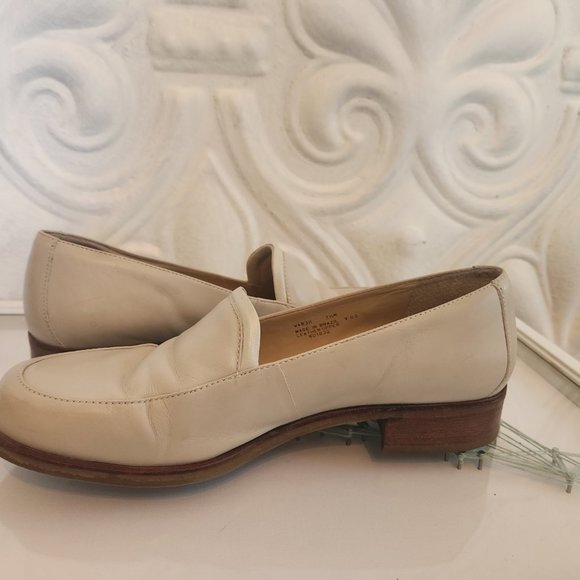 Rockport Cream Leather Loafers. Great Condition. Size 7.5 - Picture 4 of 15